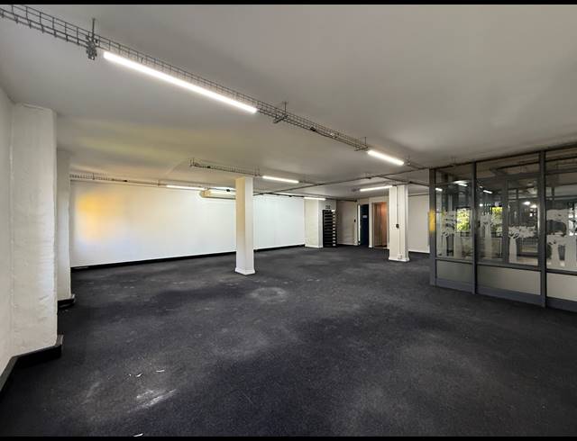 144M² OFFICE TO LET IN GREENSIDE
